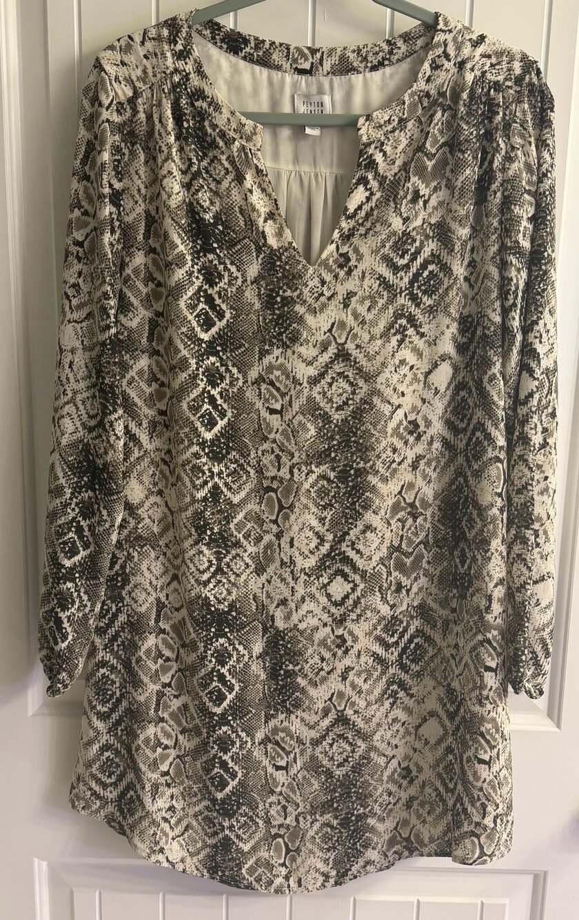 Peyton Jensen Snakeskin Tunic Dress Size L V-Neck Long Sleeve